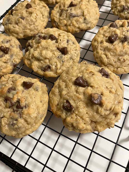 Oatmeal Chocolate Chip or Raisin Half Doz or Full Dozen